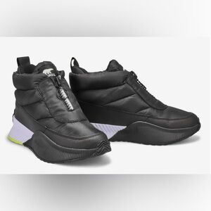 Sorel Out N About III Puffy Zip Waterproof
Boots NEW size 7 black